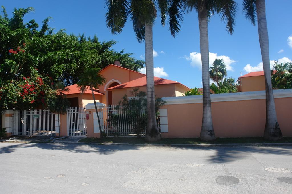 Residencia Los Encantos Cancún Exterior foto